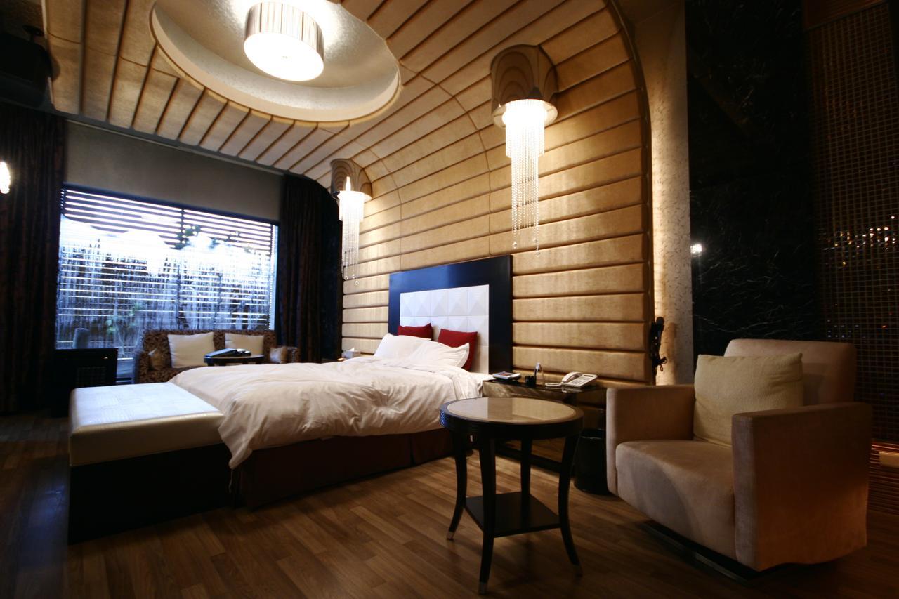 The Yorker Deluxe Motel Taojüan Kültér fotó